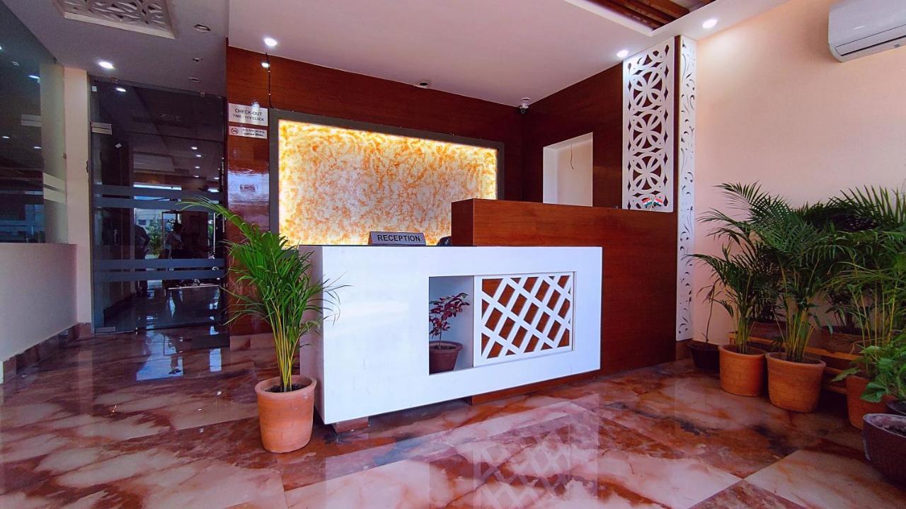 Spring Sky Haridwar By Shrigo Hotels Eksteriør billede